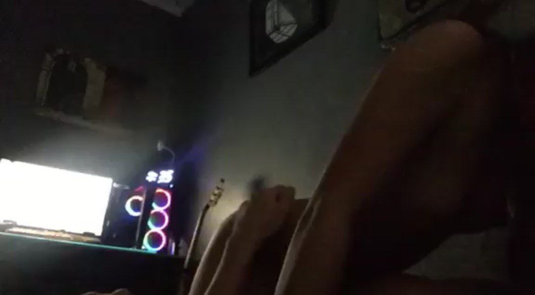 Tingnan mo pc ko babe umiilaw
